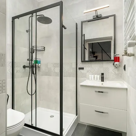 Charming And Modern With Mezzanine In Center By Renters Apartamento